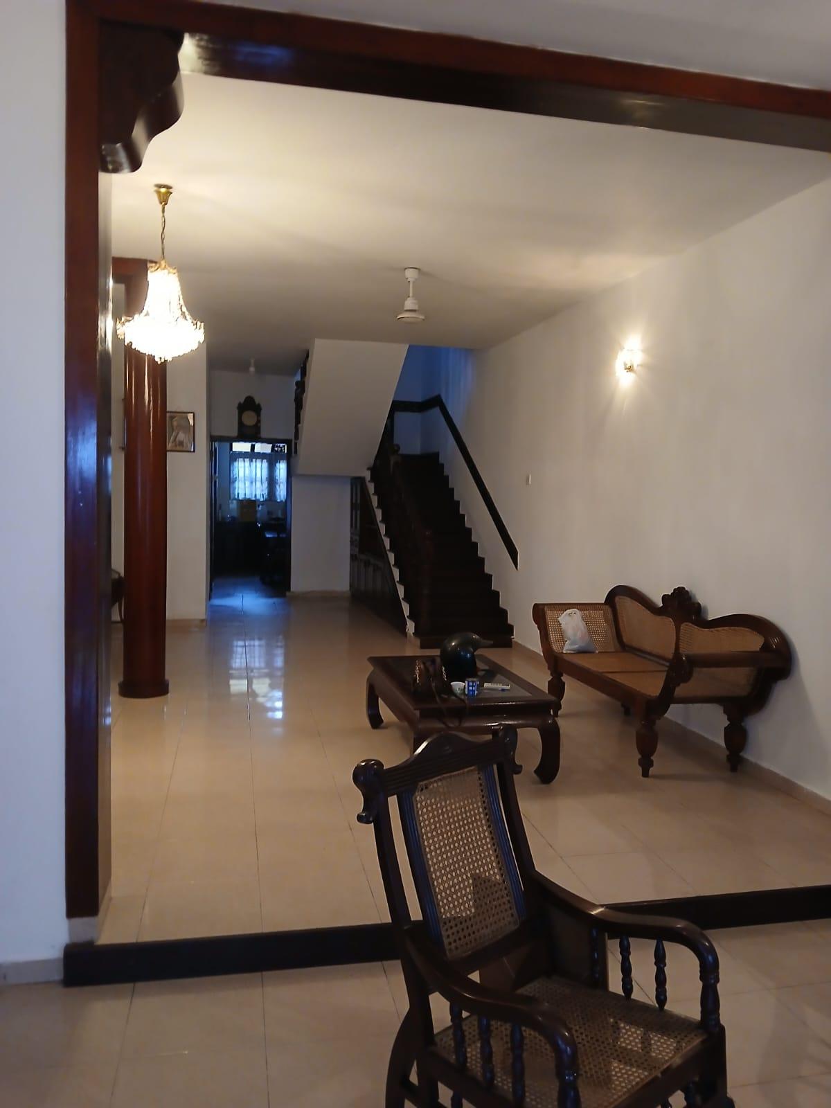 05 Bedroom House for Sale in Colombo 03 – 140 Mn