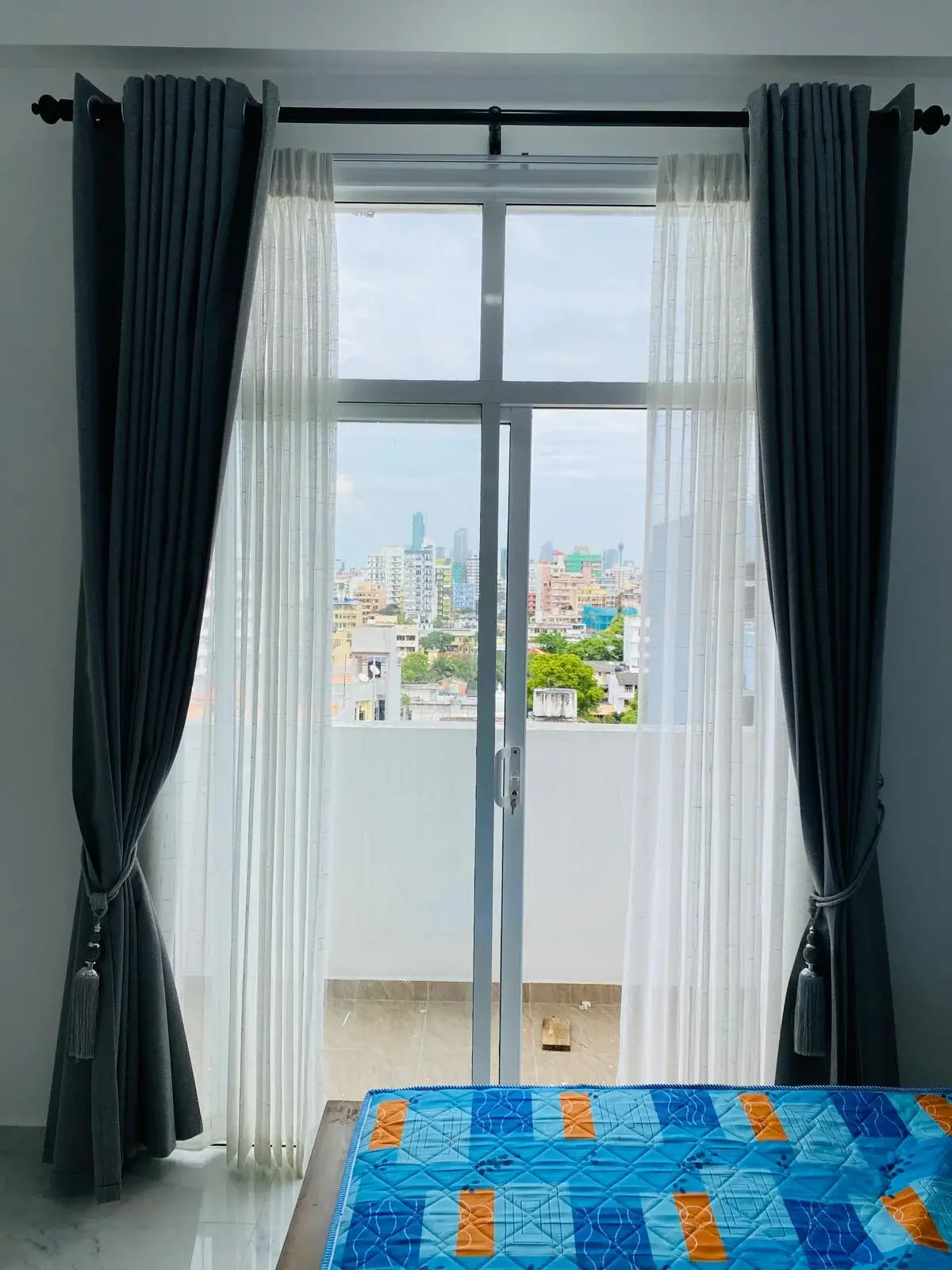 3BR Furnished Apartment with Sea View in Skyline Residencies, Col 6