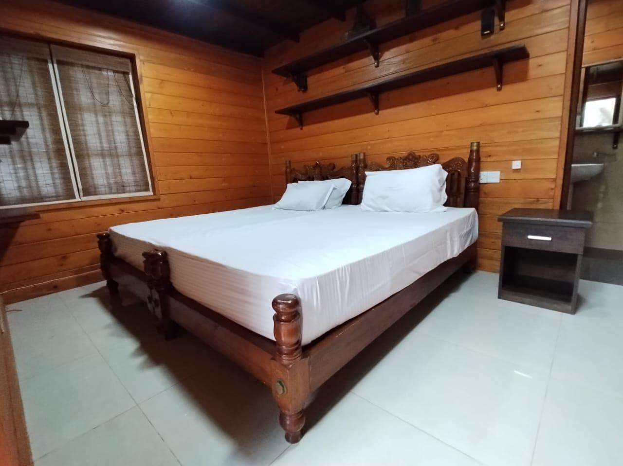 Luxury Beach front Villa for Sale in Induruwa - 26 Perches - 3 Rooms - 2 Apartments- 115Mn