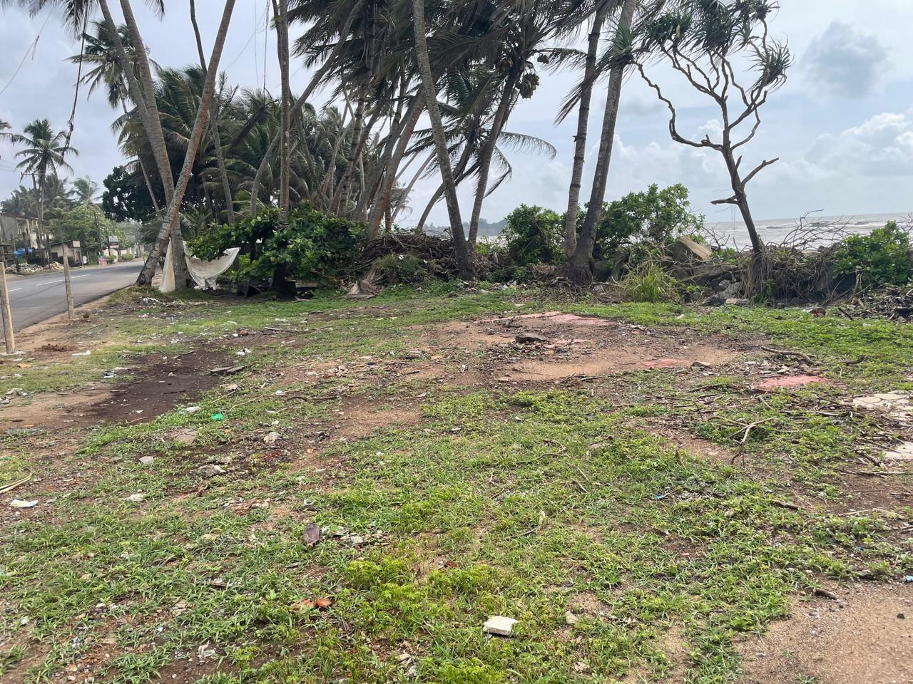 Beachfront Bare Land for Sale – Beruwala-25 Perches- 825,000 Per Perch