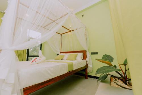 5 AC Room Villa for Rent in Beruwala 400,000 LKR per Month