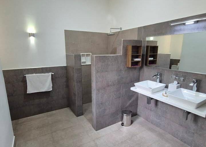 Luxury Hotel For Sale - MIRISSA