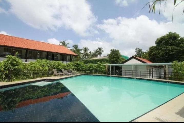 Hotel For Sale - Kalutara