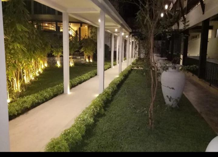 Hotel For Sale - Kalutara