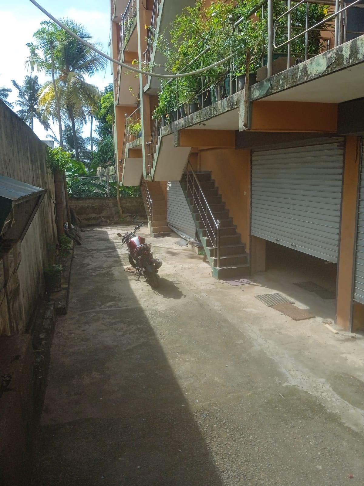 COMMERCIAL PROPERTY APRT
