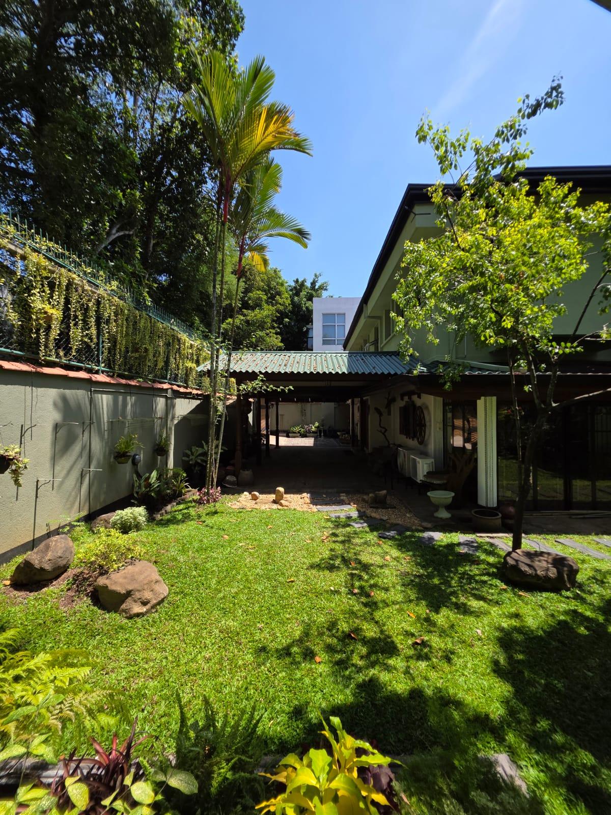 Fully Furnished House - Colombo 05