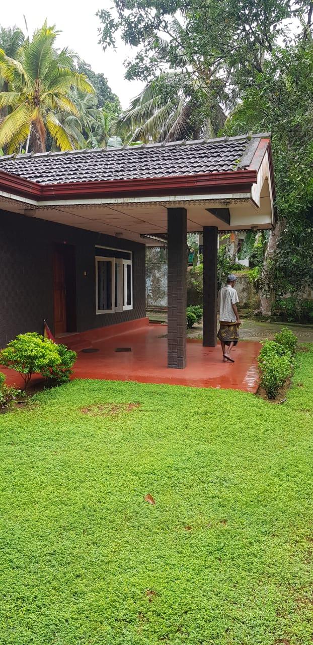 House with Land for Sale – Kahawatta  - 135 Perches - 26.5 Mn