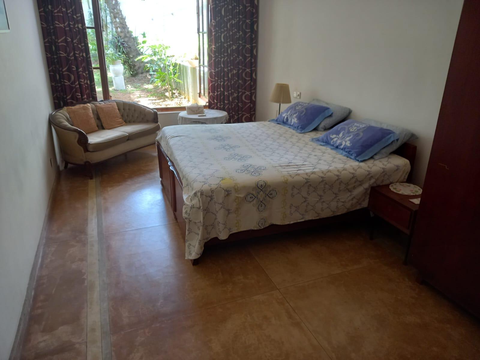 4500 Sqft 4BR House with Solar Power in Pelawatte (22 Perches)