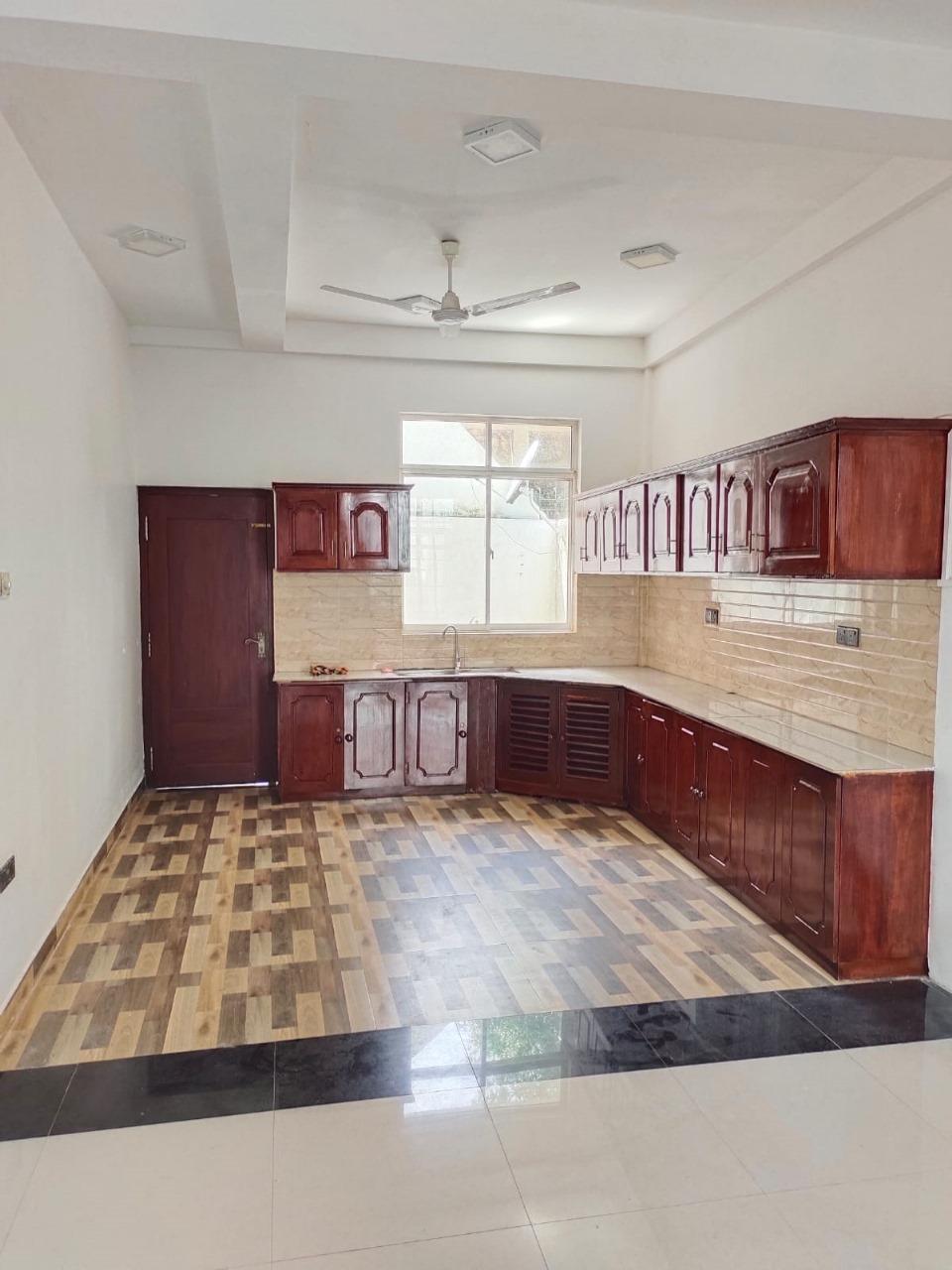 GROUND FLOOR HOUSE FOR RENT MOUNTLAVANIA (GALKISSA)*