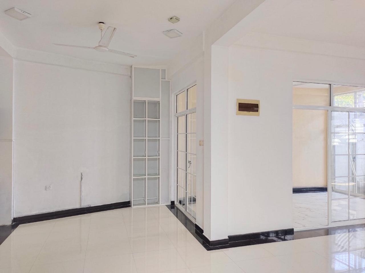 GROUND FLOOR HOUSE FOR RENT MOUNTLAVANIA (GALKISSA)*