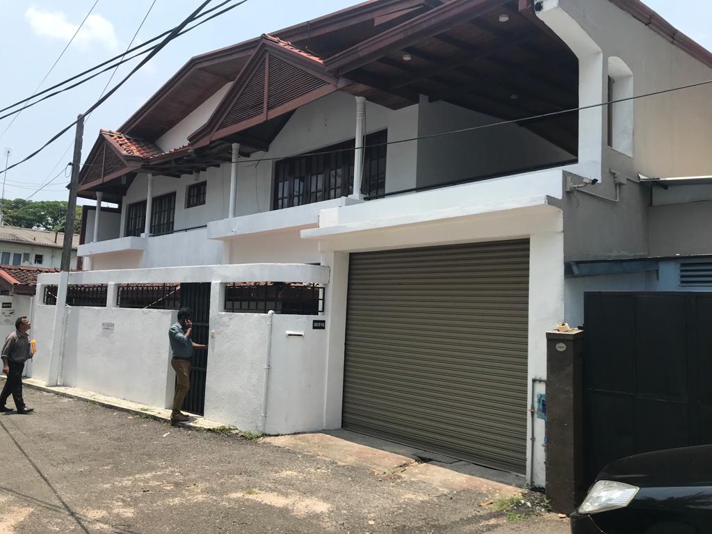 06 Bedroom Unfurnished House for Sale - Colombo 07