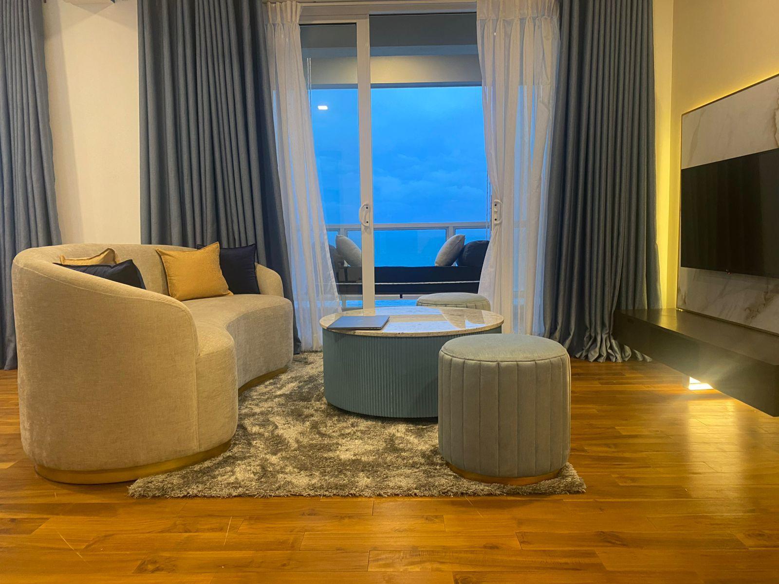 Fully furnished penthouse for sale in Beach front Uswetakeiyawa📍*