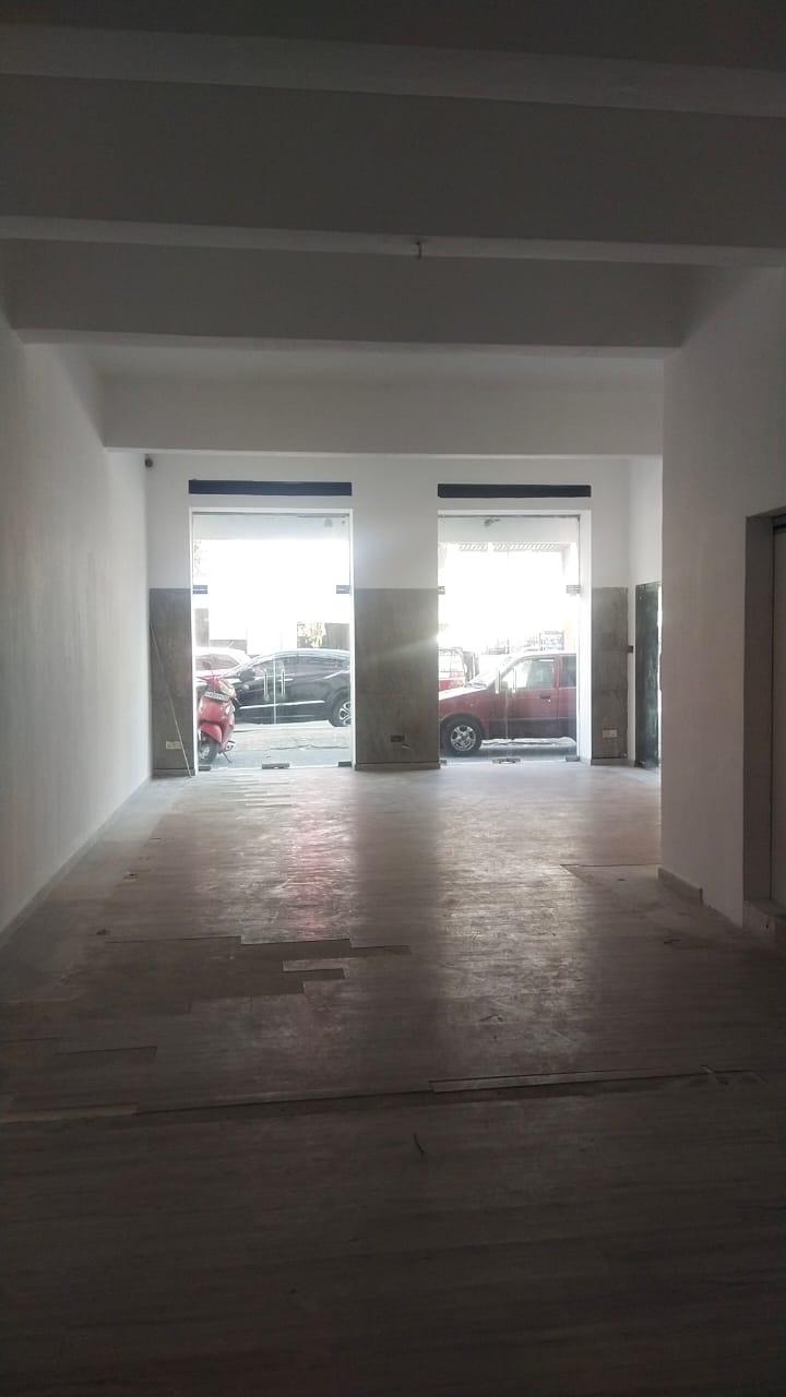 Galle Road Facing Shop Rent - Bambalapitiya Monthly 400k