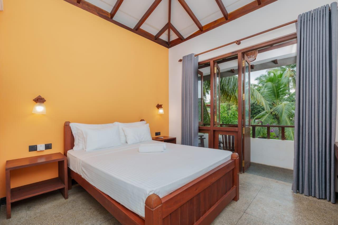 Luxury Hotel Villa for Sale – Kalutara - 10 Rooms - 165 Mn