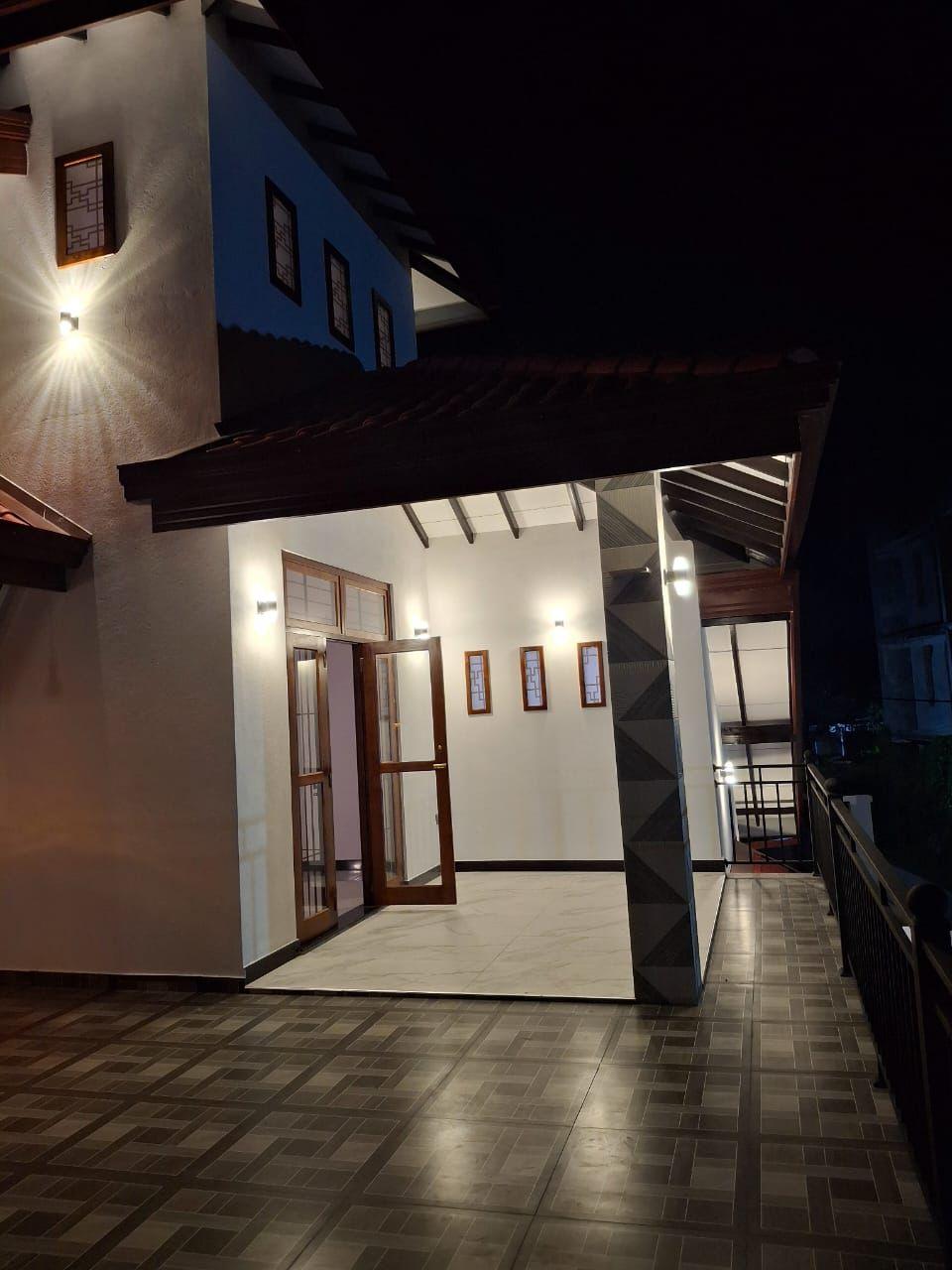 Luxury House for Sale in Negombo - 12.5 Perches - 36.5Mn