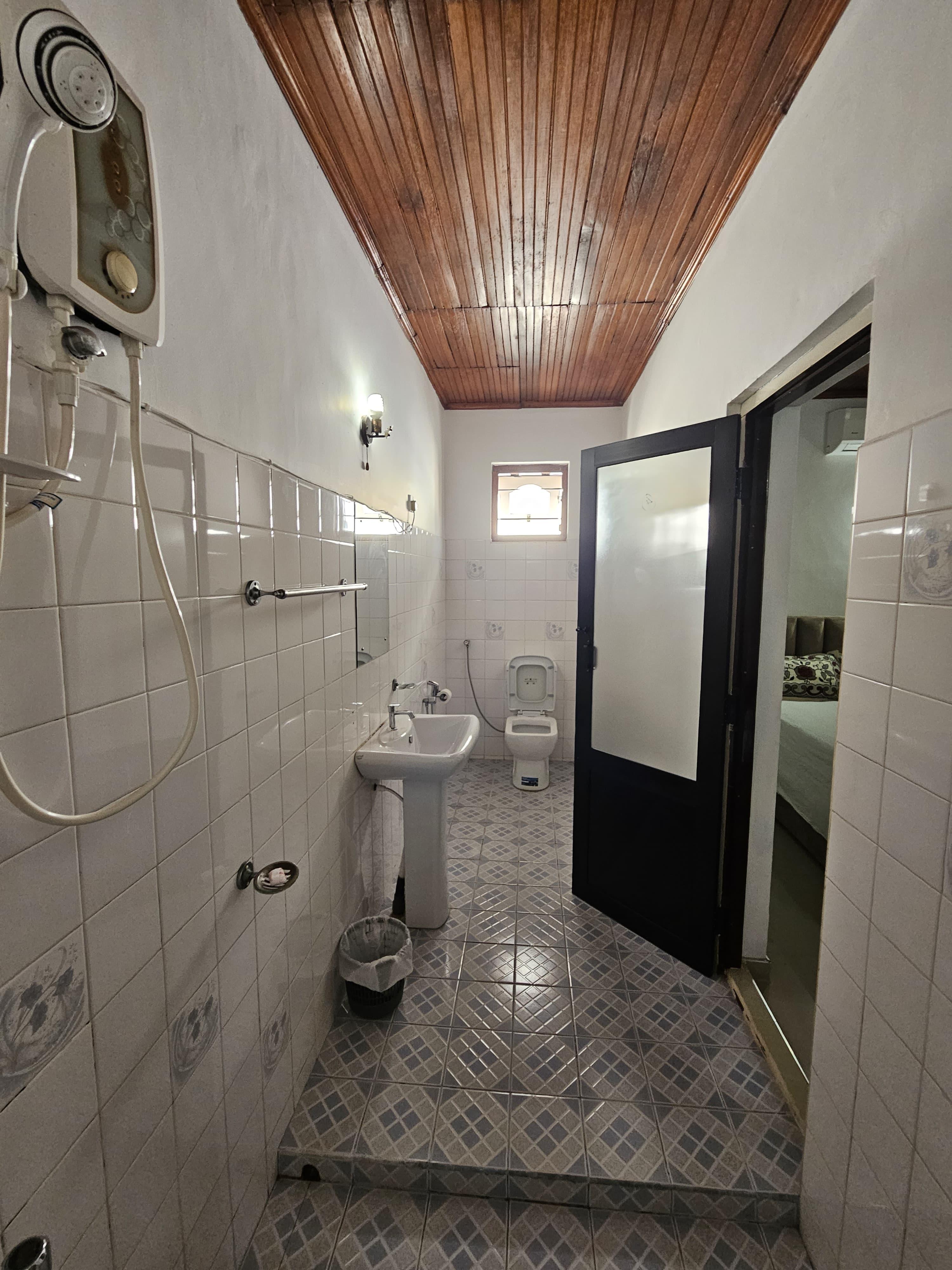 Luxury Villa  for Sale in Aluthgama - 34 Perches - 7 Rooms - 85Mn