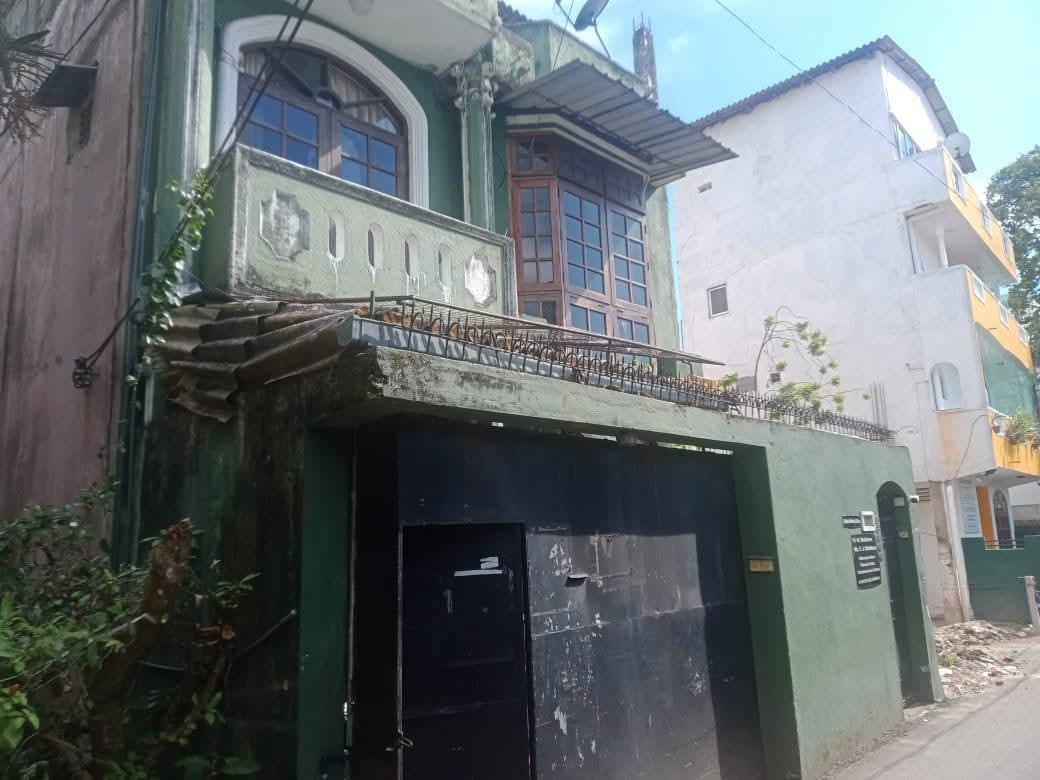 Two-Storey Multi-Unit House for Sale in Kollupitiya – 6.9 Perches