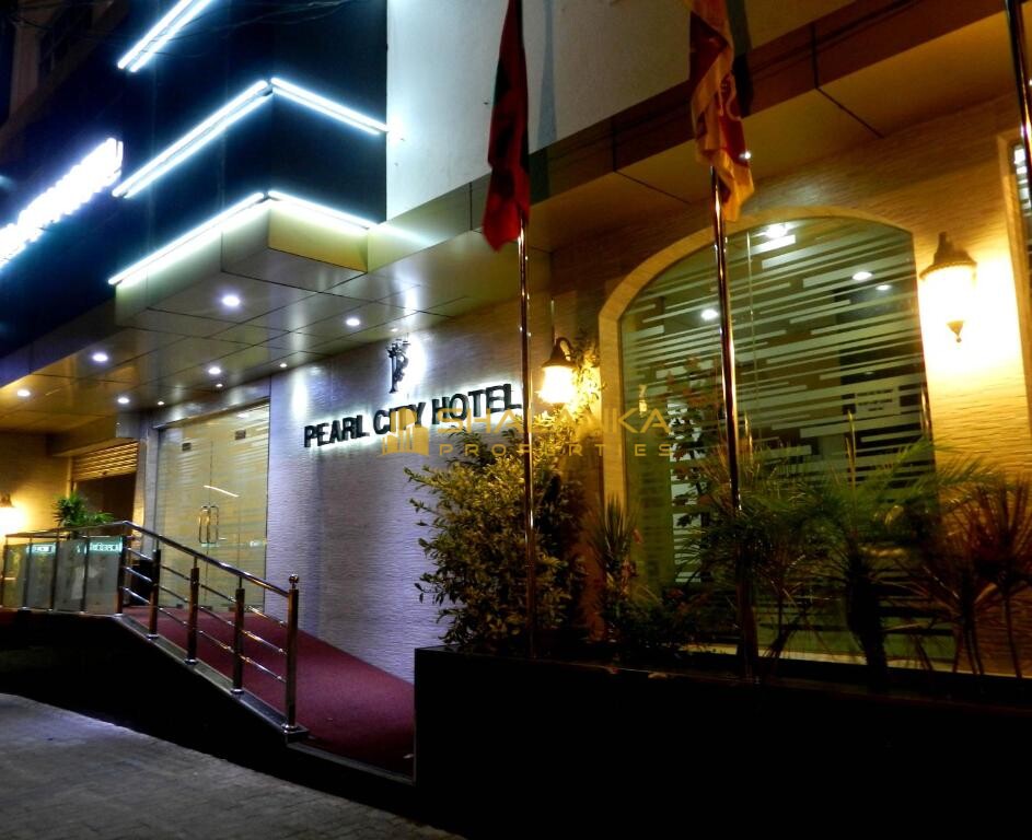 Pearl City Hotel,17, Bauddhaloka Mawatha, Colombo 4