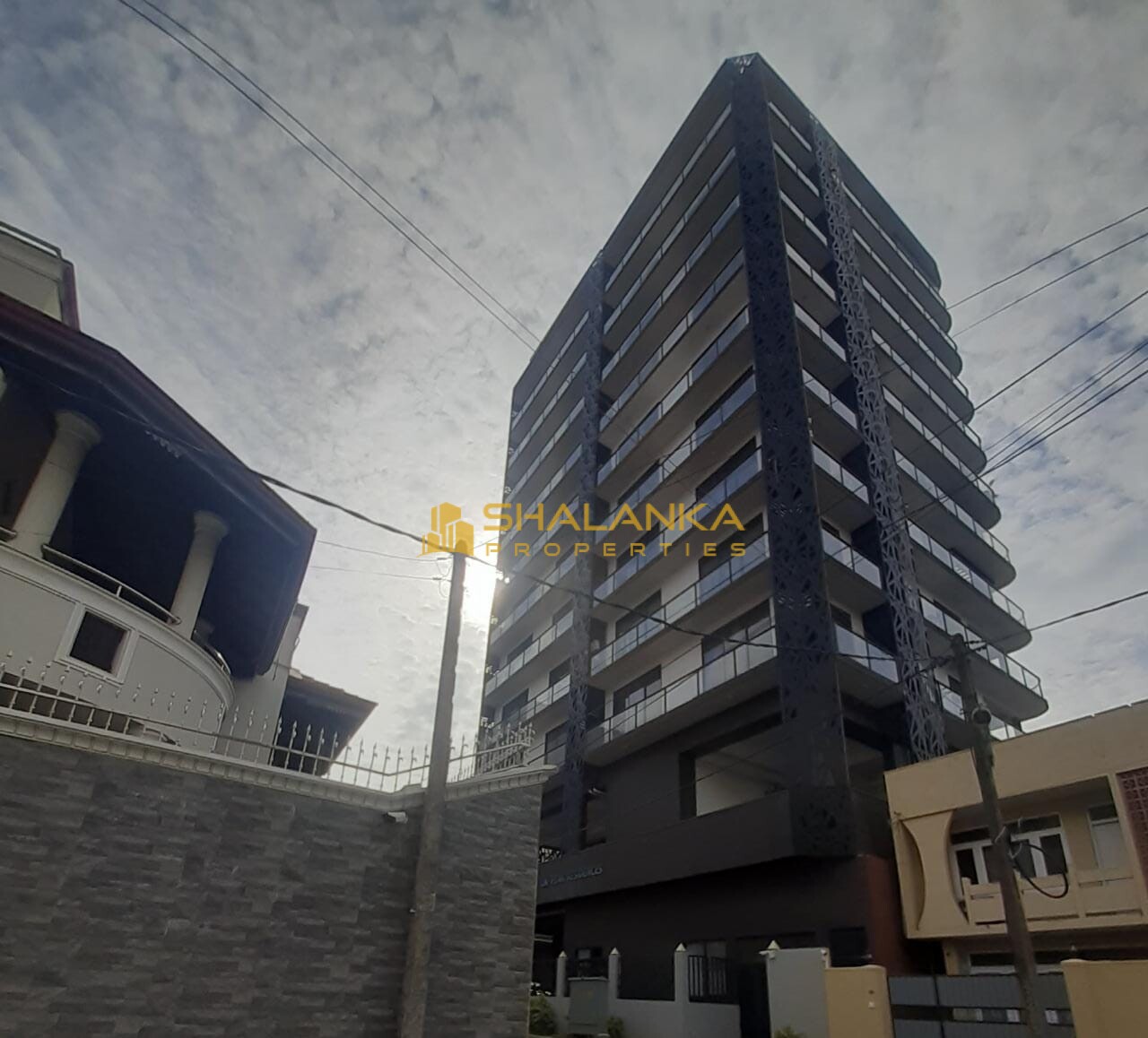 Peak Residencies, 09, Sinsapa Road, Colombo - 06