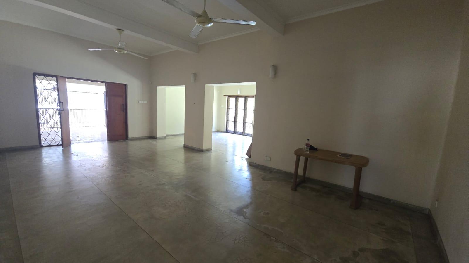 Prime Commercial-Ready House for Sale in Colombo 5 – Park Avenue