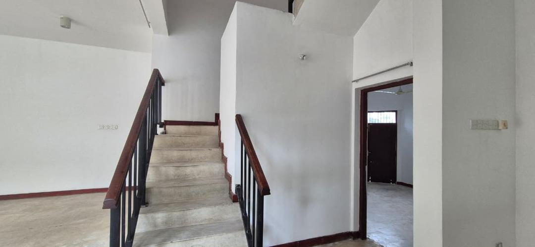 Spacious 4BR Two-Storey House for Sale in Dehiwela – Parakrama Road