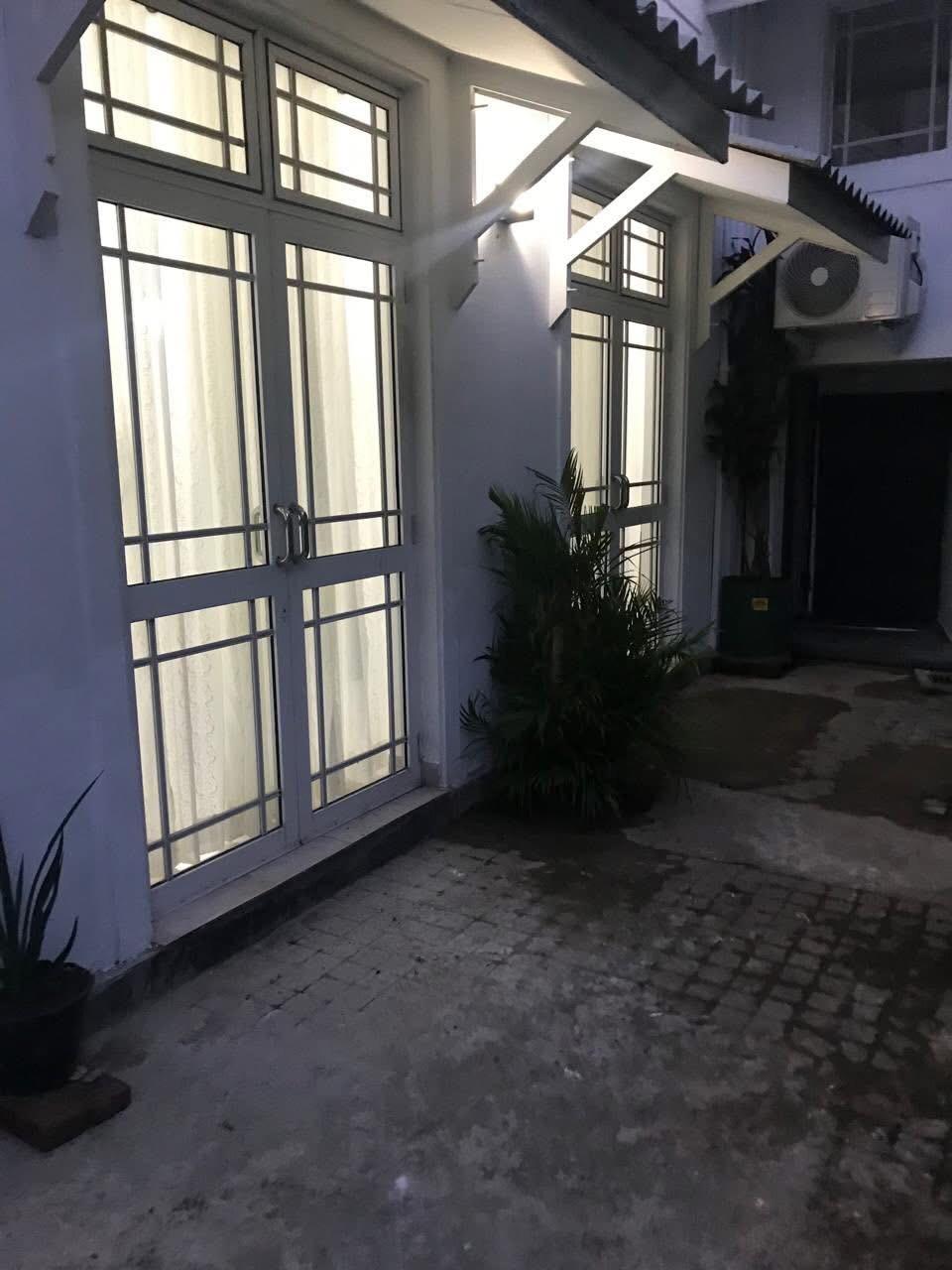 Spacious 6 Bedroom House for Sale in Kirulapana