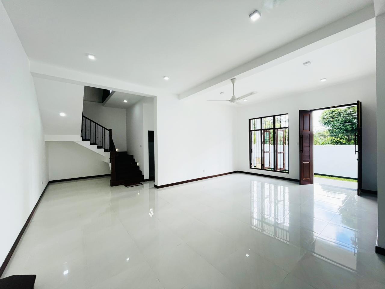 Modern House For Sale In Piliyandala