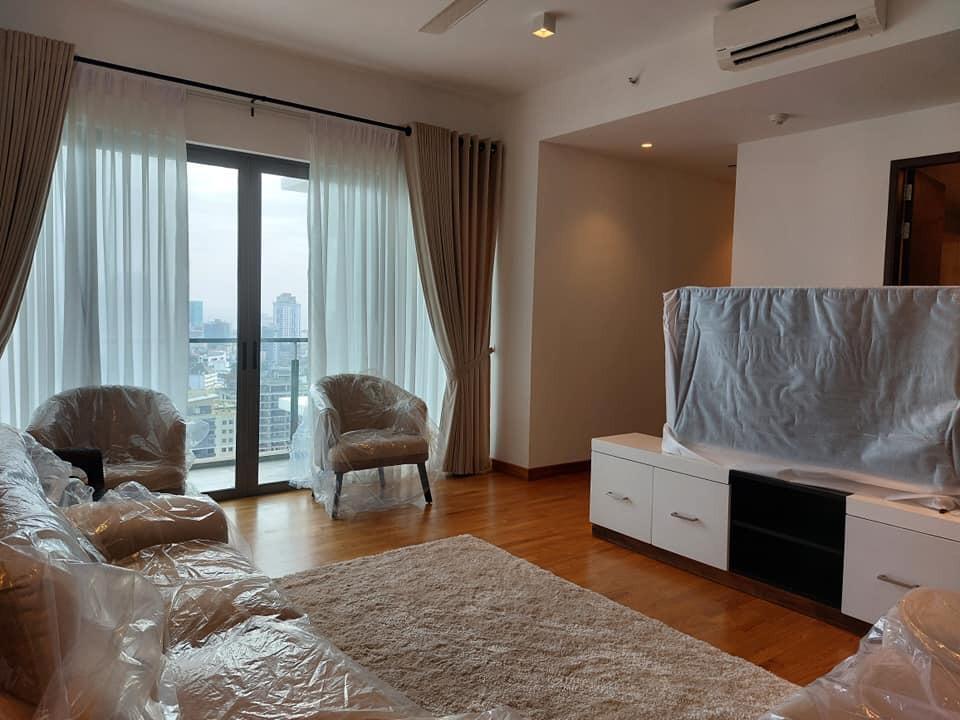 Brand new furnished Apartment for sale in Luna tower
