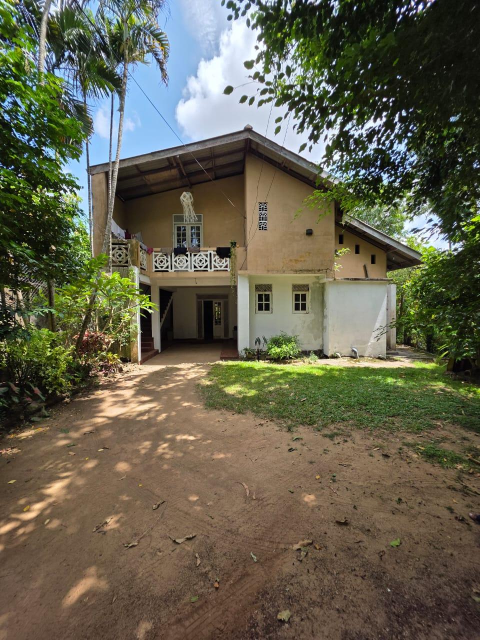 House for sale in Railway Avenue Maharagama