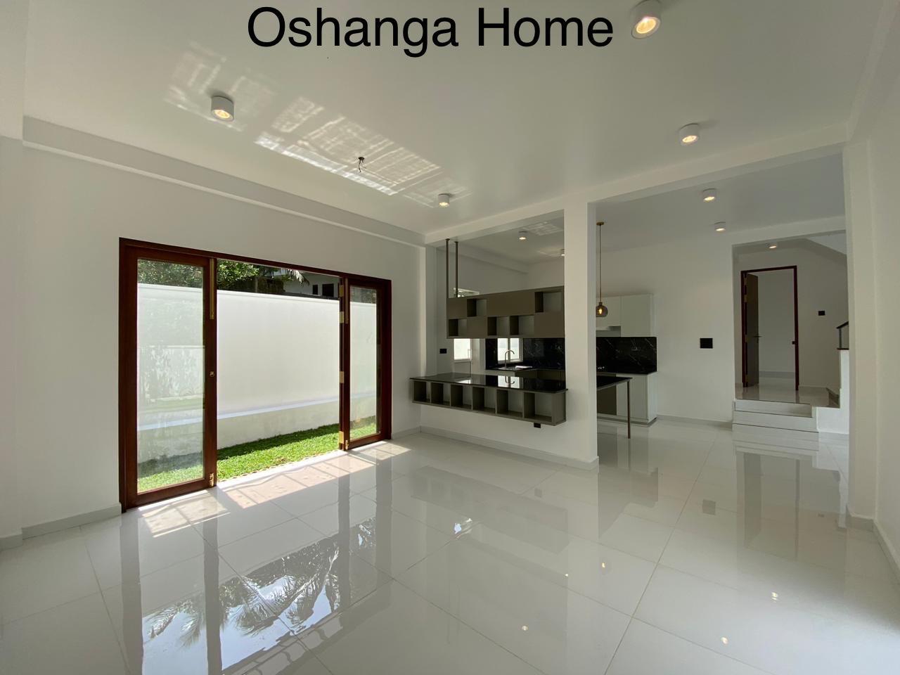 Mordern House For sale  -   Kottawa  Diyagam